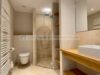 Neuwertige Doppelhaushälfte mit Einzelhauscharakter in traumhafter Lage von Braderup - Badezimmer