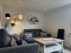 Charmante und frisch renovierte 2-Zimmer-Wohnung mit Balkon - Wohnzimmer